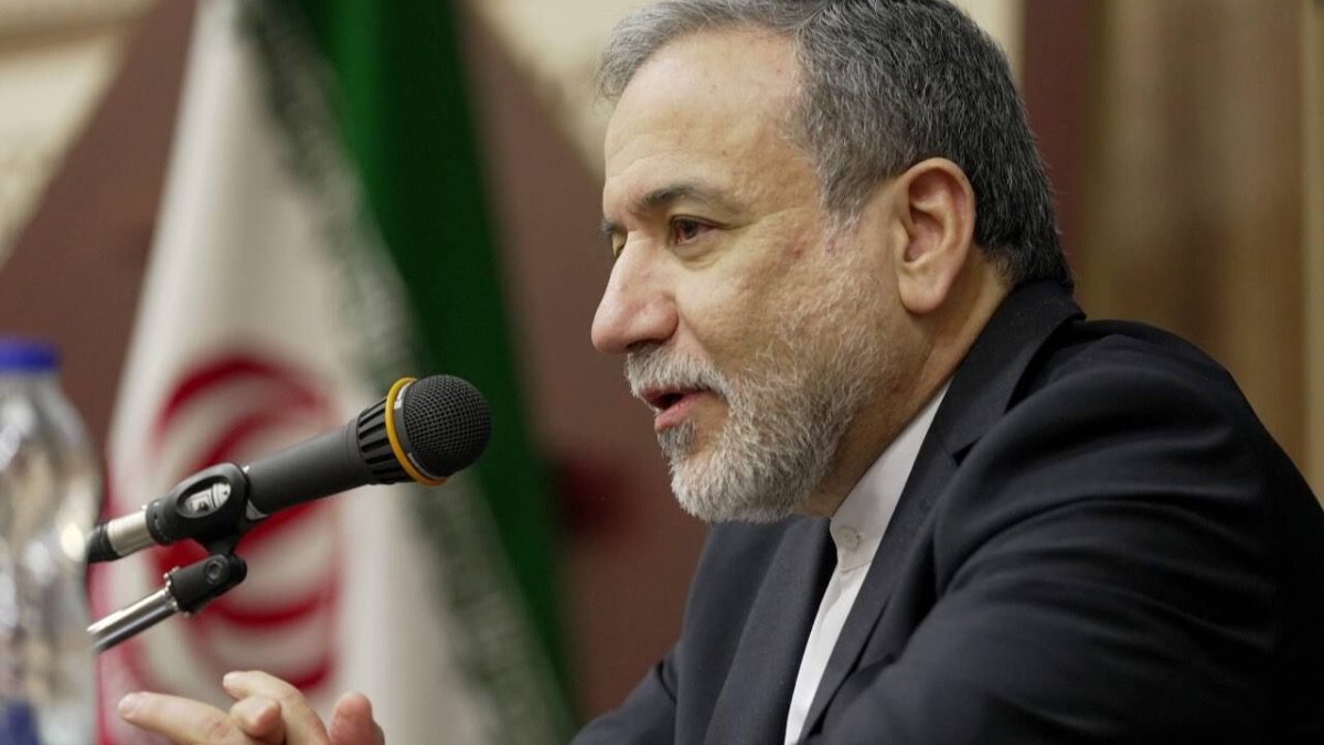 سید عباس عراقچی در اصفهان و گفت‌وگو با فعالان اقتصادی