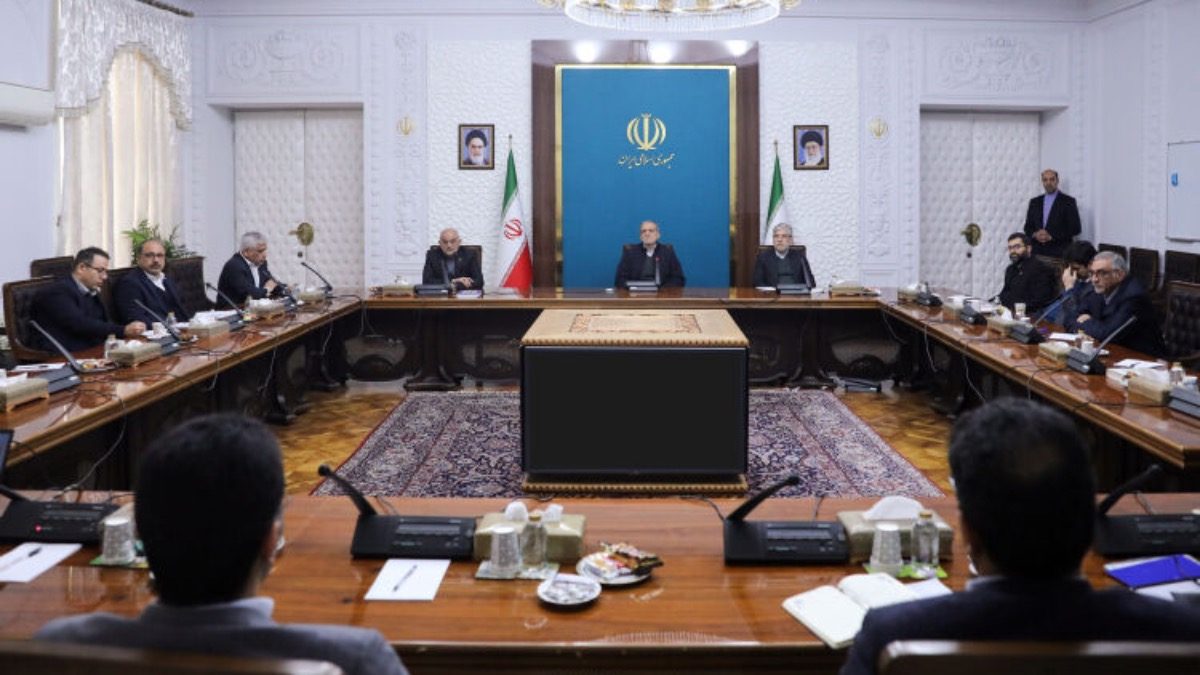 جلسه پزشکیان و دانشگاهیان درباره انرژی