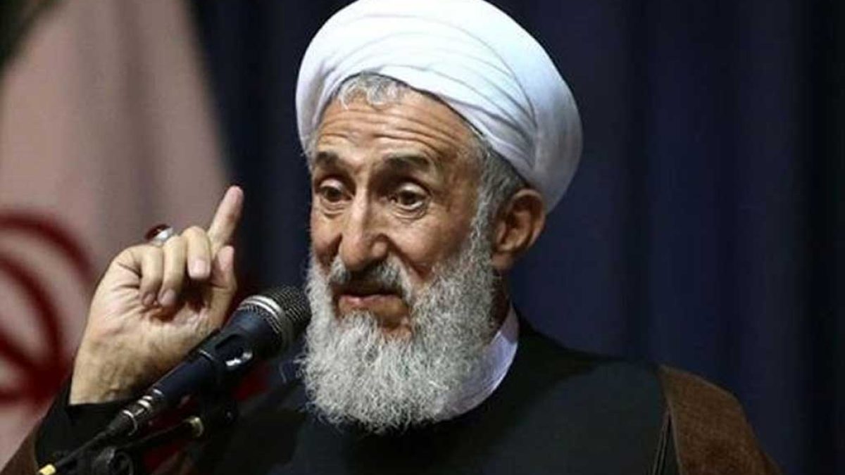 خطیب نماز جمعه تهران در حال ایراد سخنرانی درباره حضرت زهرا (س) و حمایت از غزه