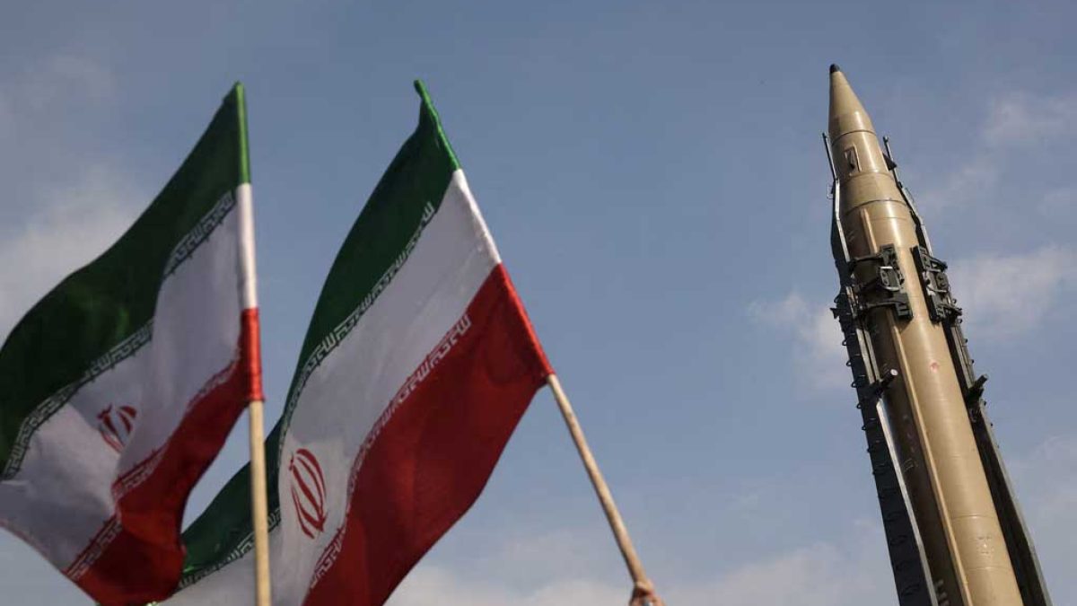دوراهی مذاکره یا مقاومت؛ بحران اقتصادی و تحریم‌های ایران