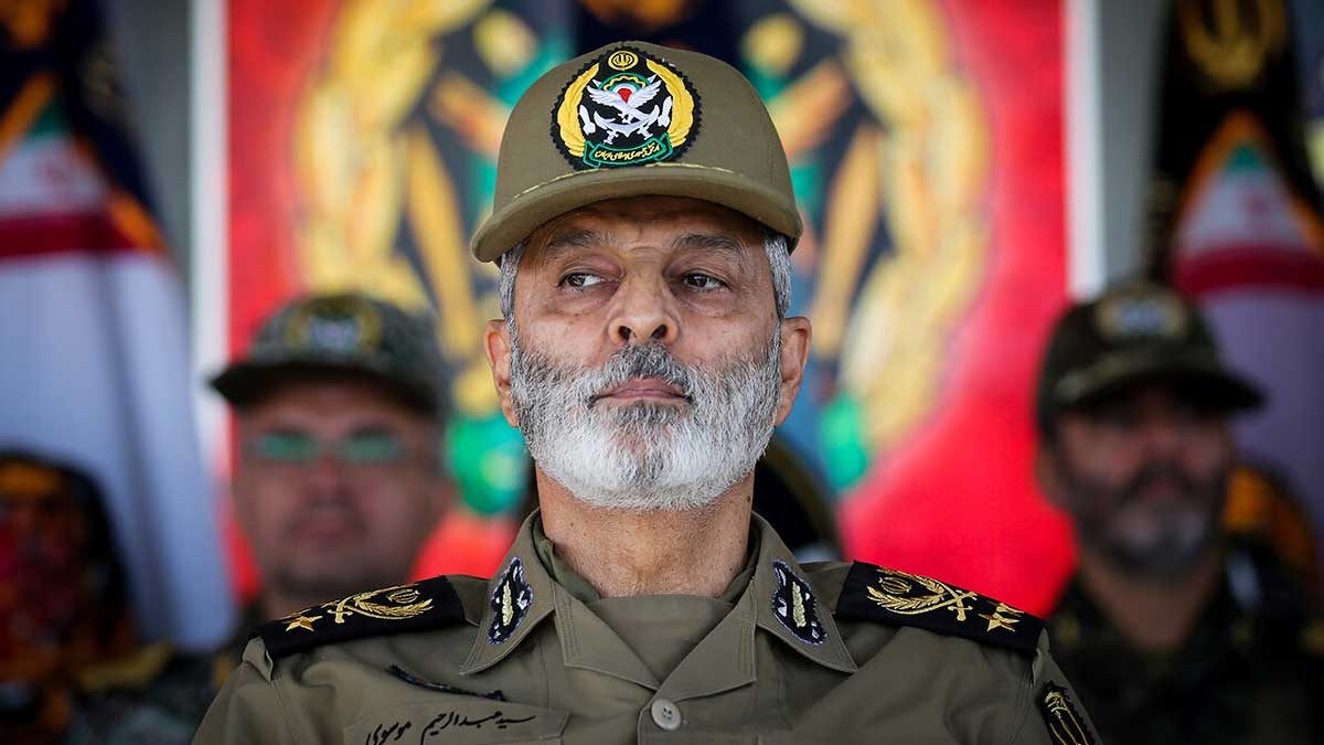فرمانده ارتش ایران در کنفرانس خبری