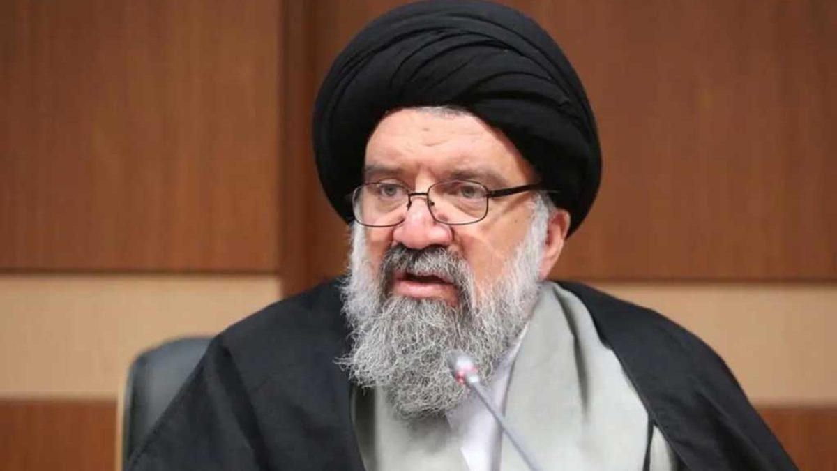 آیت‌الله خاتمی در خطبه‌های نماز جمعه تهران درباره جزایر سه‌گانه و مقاومت