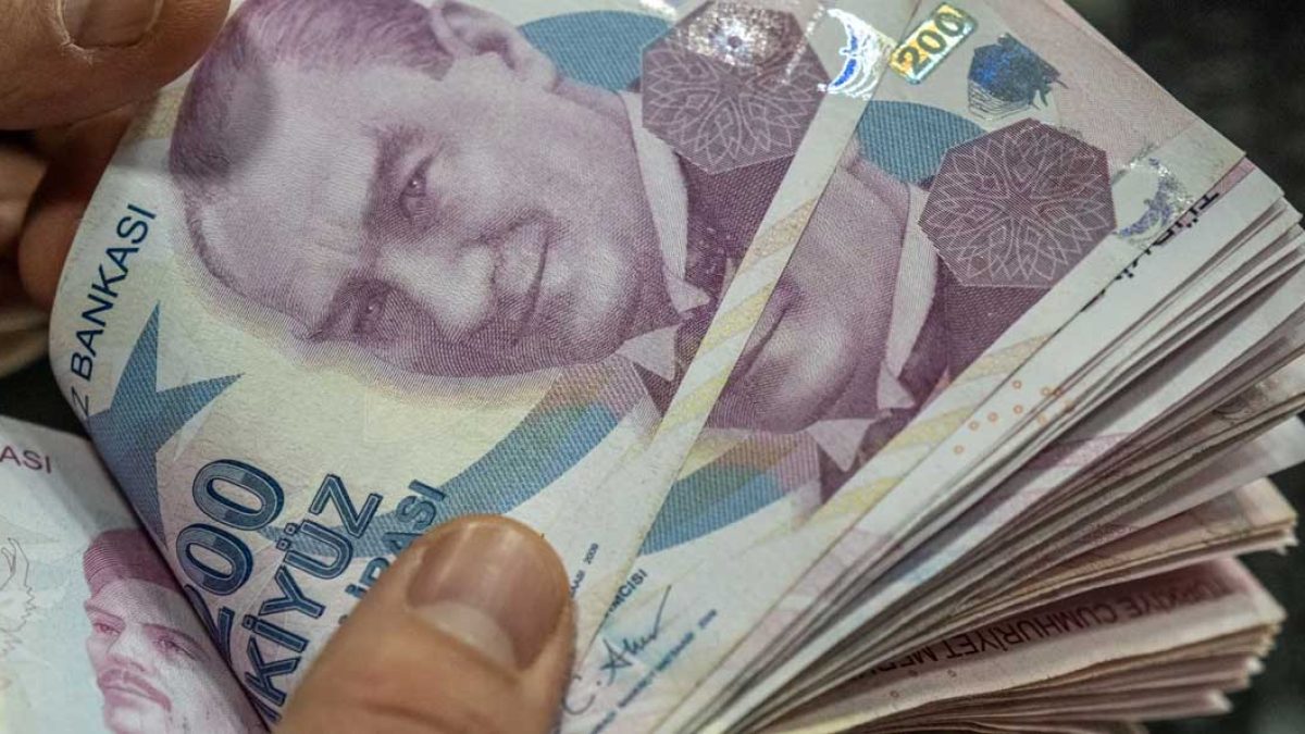 لیر ترکیه، بانک مرکزی، اکرم امام‌اوغلو، نرخ بهره، بازار سهام